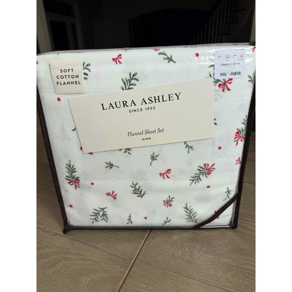 NEW Laura Ashley King Flannel Sheet Set Merry Mistletoe Christmas Pinecone Bow - Picture 1 of 7